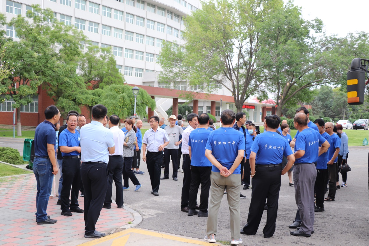 说明: C:\Users\Administrator\Desktop\2022.8.19员工返校照片\IMG_5268.JPG